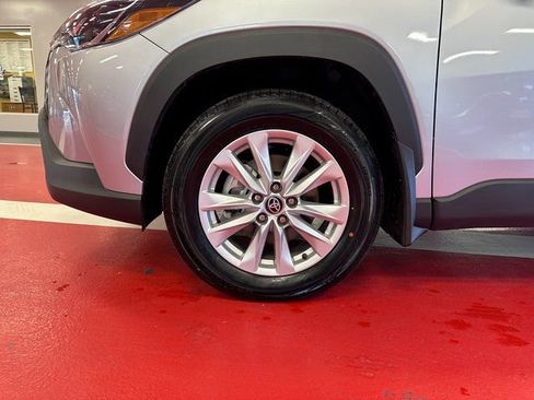 Certified 2023 Toyota Corolla Cross LE image 28