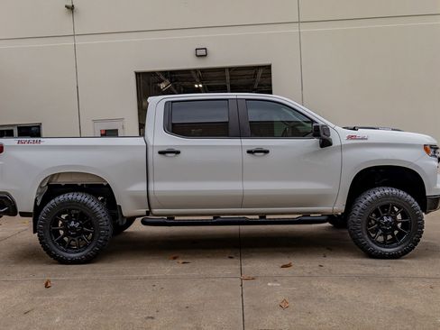 Used 2023 Chevrolet Silverado 1500 LT Trail Boss AWD/4WD image 11