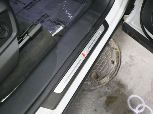 Used 2019 Audi Q8 Premium Plus w/ Premium Plus image 47