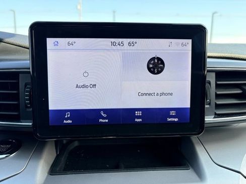 Used 2024 Ford Explorer XLT w/ Equipment Group 202A AWD/4WD image 23