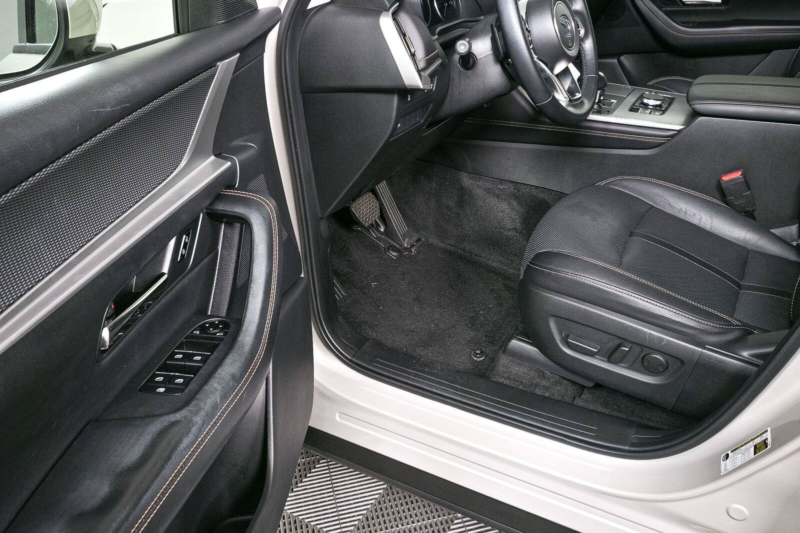Used 2024 MAZDA CX-90 3.3 Turbo w/ Preferred Plus AWD/4WD image 7
