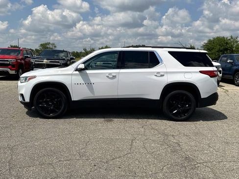 Used 2021 Chevrolet Traverse LT AWD/4WD image 2
