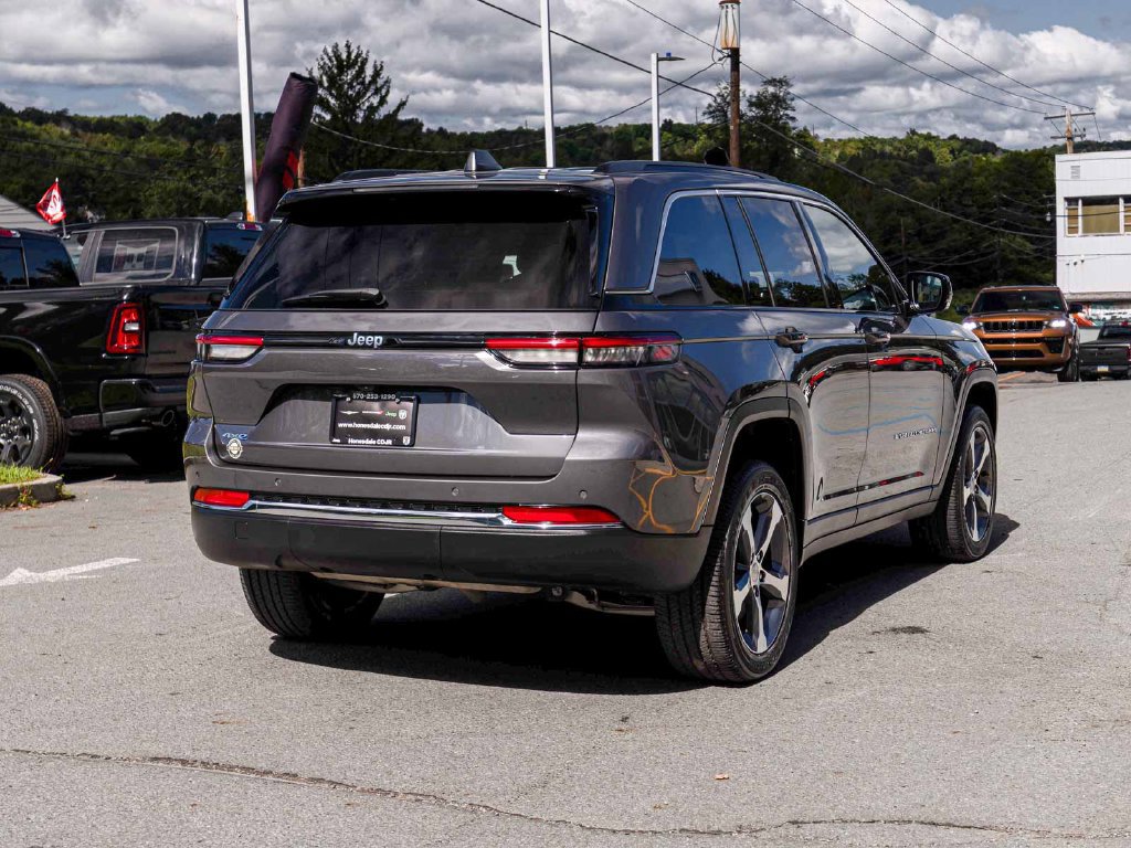 Used 2025 Jeep Grand Cherokee Limited 4xe AWD/4WD image 4