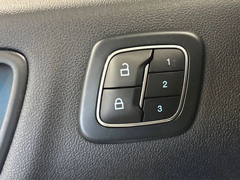 Used 2024 Ford Escape Platinum AWD/4WD image 17