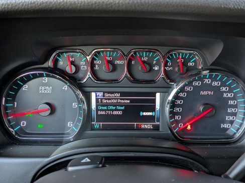 Used 2019 Chevrolet Suburban LT image 17