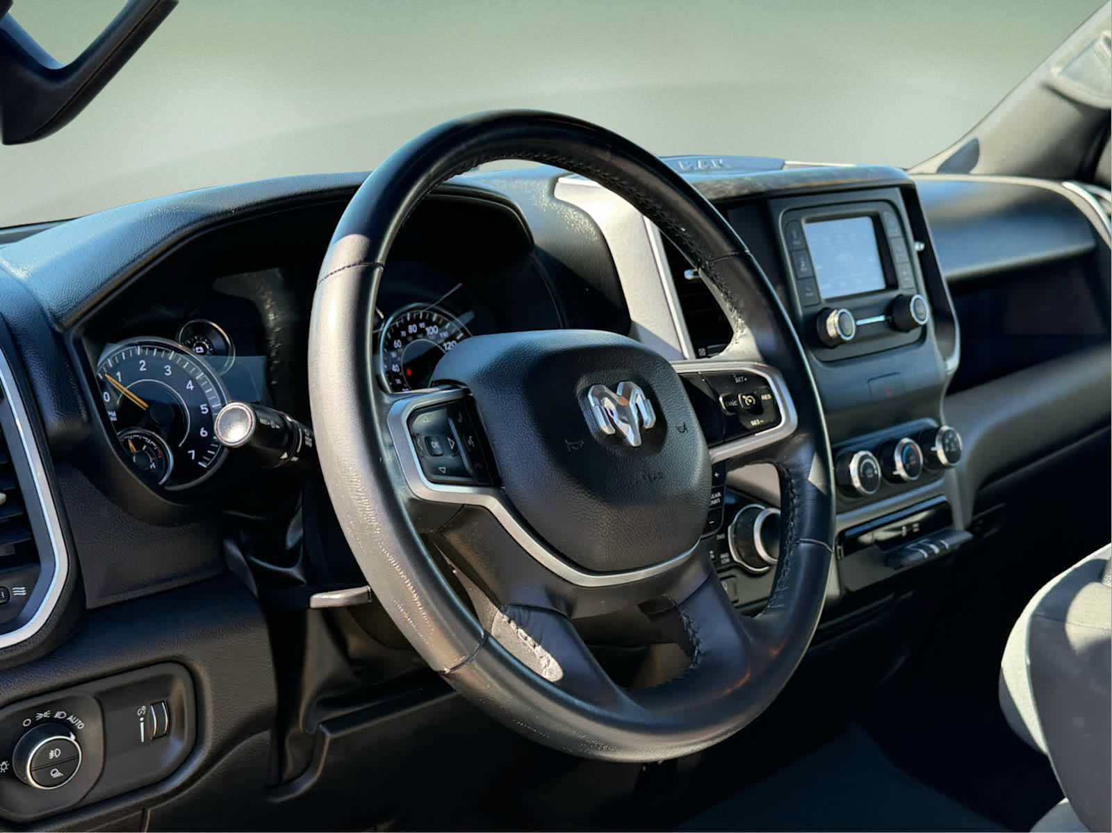 Used 2022 RAM 1500 Big Horn AWD/4WD image 22