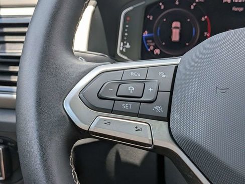 Used 2022 Volkswagen Atlas SEL AWD/4WD image 29