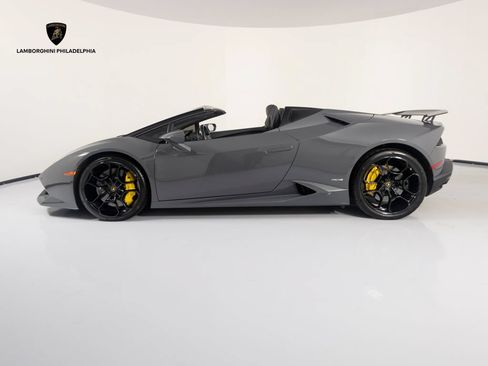 Used 2016 Lamborghini Huracan LP 610-4 AWD/4WD image 3