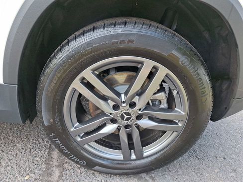 Certified 2025 Mercedes-Benz GLA 250 4MATIC image 2