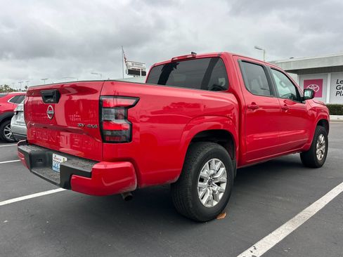 Used 2023 Nissan Frontier SV AWD/4WD image 3