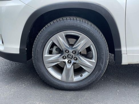 Used 2019 Toyota Highlander Limited FWD image 55