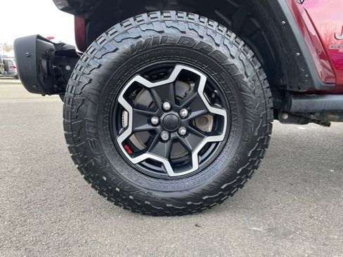 Used 2022 Jeep Gladiator Rubicon w/ LED Lighting Group AWD/4WD image 34