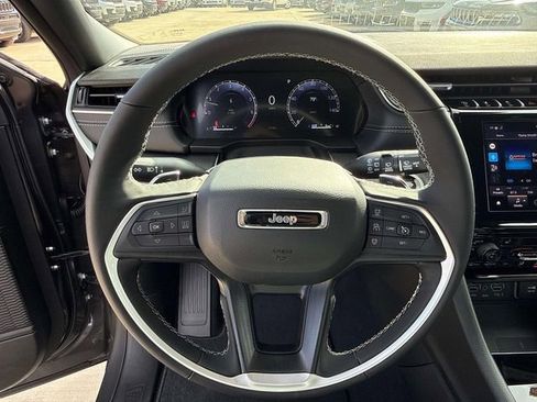 New 2025 Jeep Grand Cherokee Altitude RWD image 15