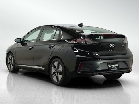 Used 2020 Hyundai Ioniq Limited FWD image 3