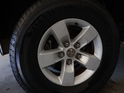 Used 2017 RAM 1500 Classic SLT RWD image 31