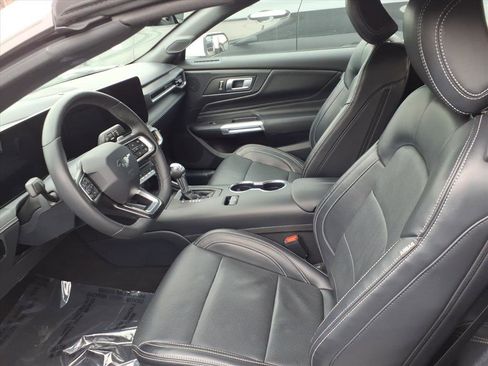Used 2024 Ford Mustang GT Premium image 10