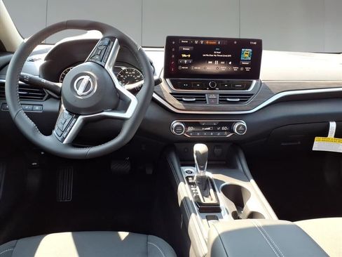 New 2025 Nissan Altima 2.5 SV w/ SV Premium Package image 26