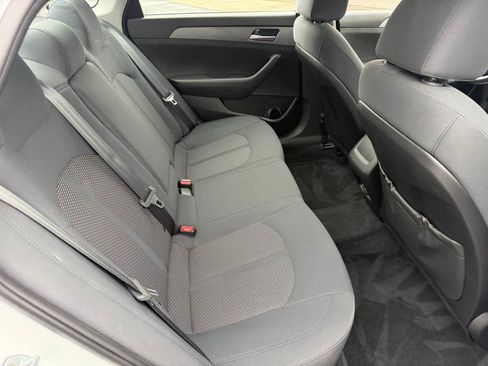 Used 2018 Hyundai Sonata SE w/ Cargo Package image 14