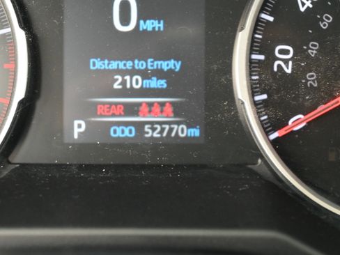 Used 2022 Toyota RAV4 XLE image 22