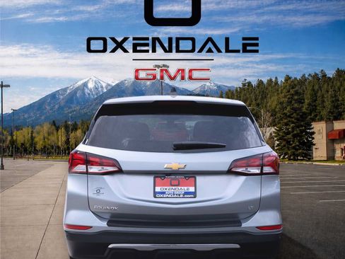 Used 2023 Chevrolet Equinox LT FWD image 2