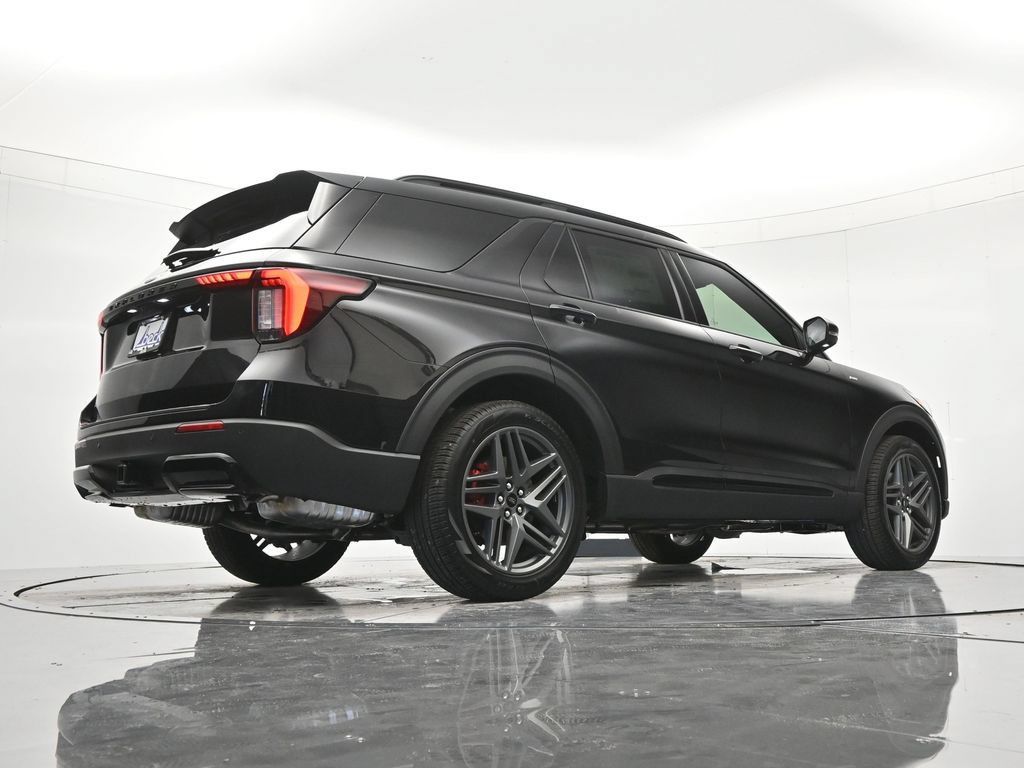 New 2026 Ford Explorer ST-Line w/ ST-Line Street Pack RWD image 40