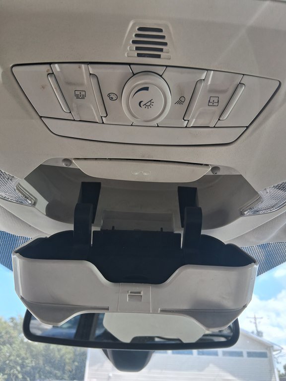 Used 2015 Ford Escape SE FWD image 21