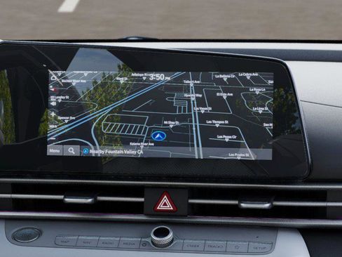 New 2026 Hyundai Elantra Limited image 13