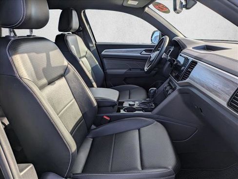 Used 2022 Volkswagen Atlas Cross Sport SE AWD/4WD image 19