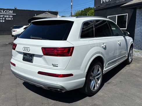 Used 2018 Audi Q7 3.0T Prestige w/ Prestige Package AWD/4WD image 28