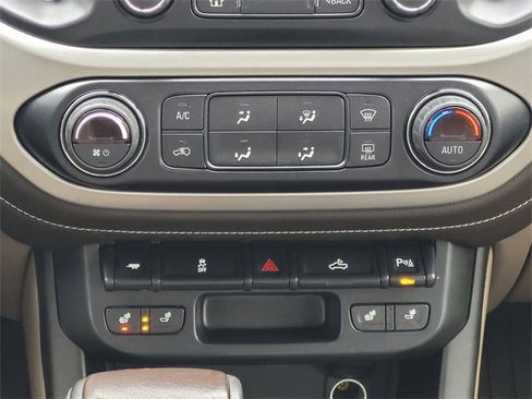 Used 2020 GMC Canyon SLT w/ Trailering Package image 15