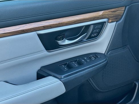 Certified 2018 Honda CR-V Touring image 17