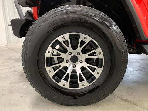 Used 2022 Jeep Gladiator Overland image 18