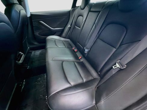 Used 2019 Tesla Model 3 Standard Range RWD image 13