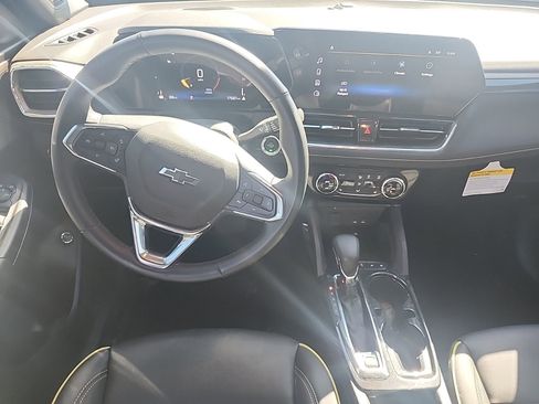 Used 2025 Chevrolet TrailBlazer ACTIV w/ Convenience Package image 6