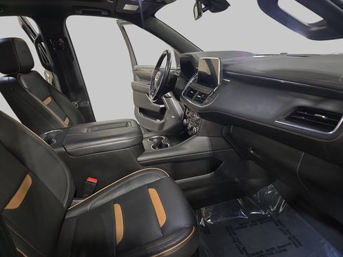 Used 2021 GMC Yukon XL AT4 w/ Technology Package image 10