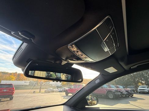 Used 2016 Mercedes-Benz S 550 Sedan image 21