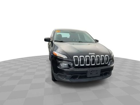 Used 2014 Jeep Cherokee Sport image 3