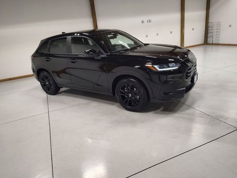 New 2026 Honda HR-V Sport image 2