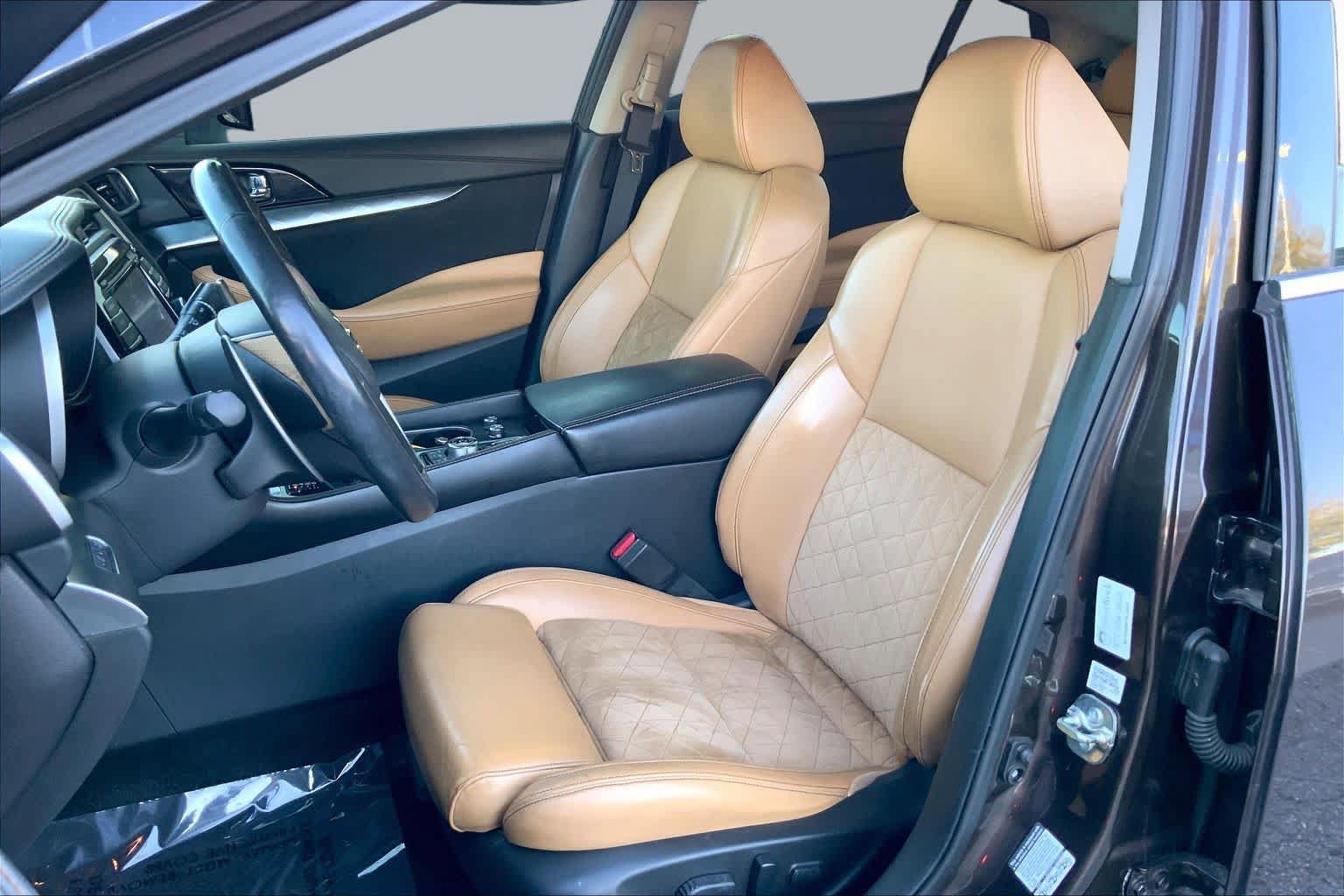 Used 2016 Nissan Maxima SR FWD image 7