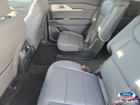 New 2026 Ford Explorer Active w/ Active Comfort Package image 7
