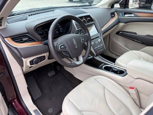 Used 2019 Lincoln MKC Select w/ Select Plus Package image 10