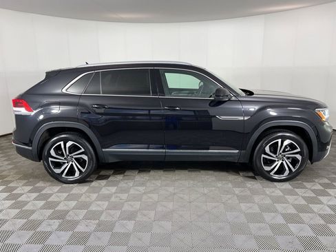 Used 2021 Volkswagen Atlas Cross Sport SEL Premium image 4
