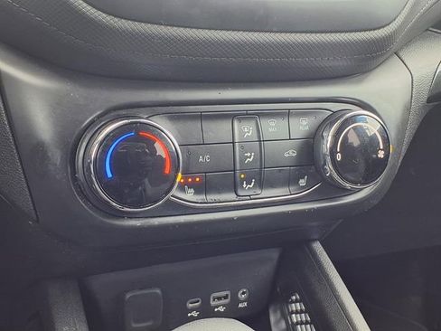 Used 2023 Chevrolet TrailBlazer LT image 12