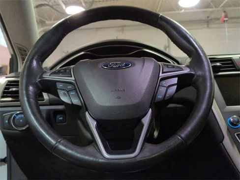Used 2016 Ford Fusion SE w/ Equipment Group 202A image 22
