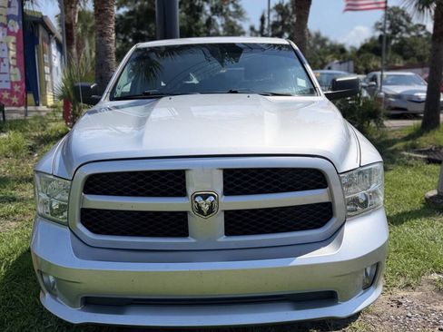 Used 2015 RAM 1500 Express RWD image 1