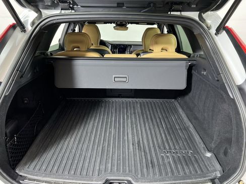 Certified 2023 Volvo XC60 B6 Ultimate w/ Protection Package Premier image 21