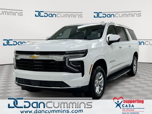 New 2026 Chevrolet Suburban LS AWD/4WD image 1