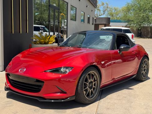 Used 2016 MAZDA MX-5 Miata Club RWD image 35