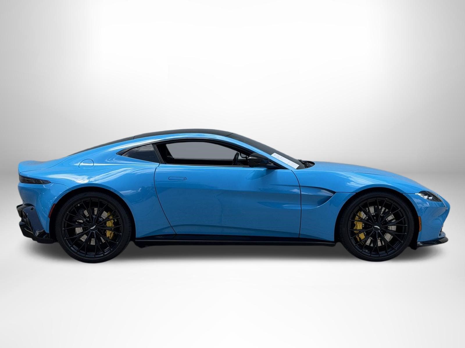 Used 2023 Aston Martin V8 Vantage Coupe RWD image 14