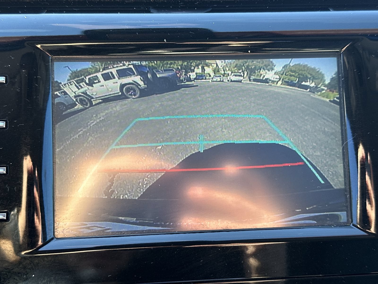 Used 2018 Toyota Camry LE FWD image 27